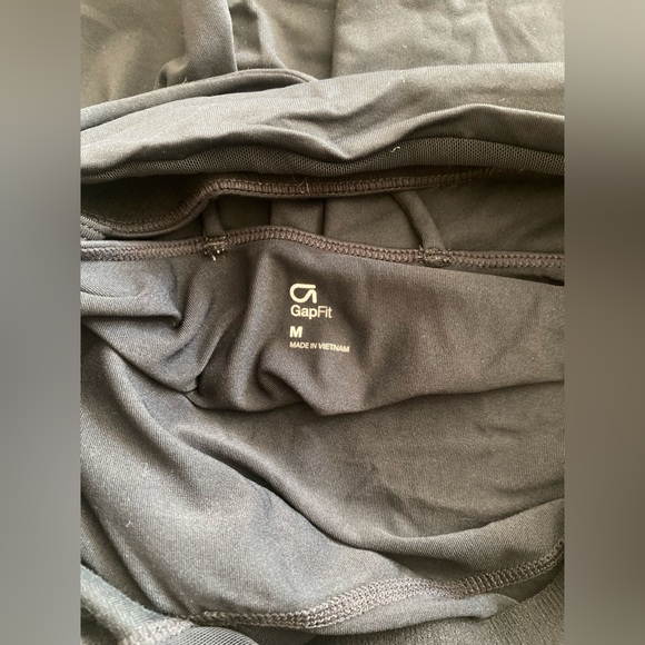 Gapfit Black Tank Top - Picture 3 of 3